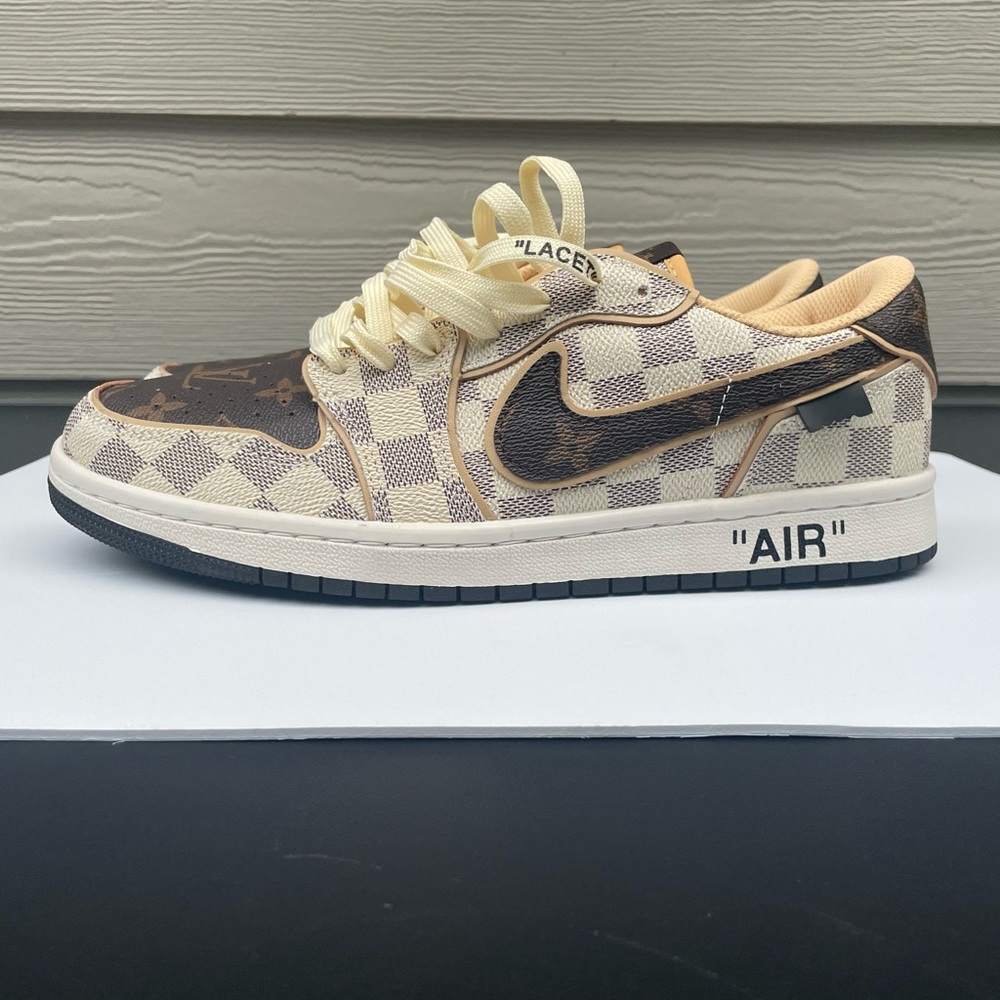 Louis Vuitton Men’s Low-Top Sneakers in Beige/Brown - Picture 6 of 11